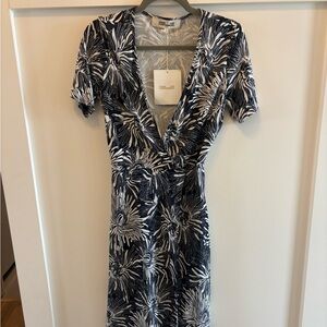 NWT Diane Von Furstenberg Wrap Dress